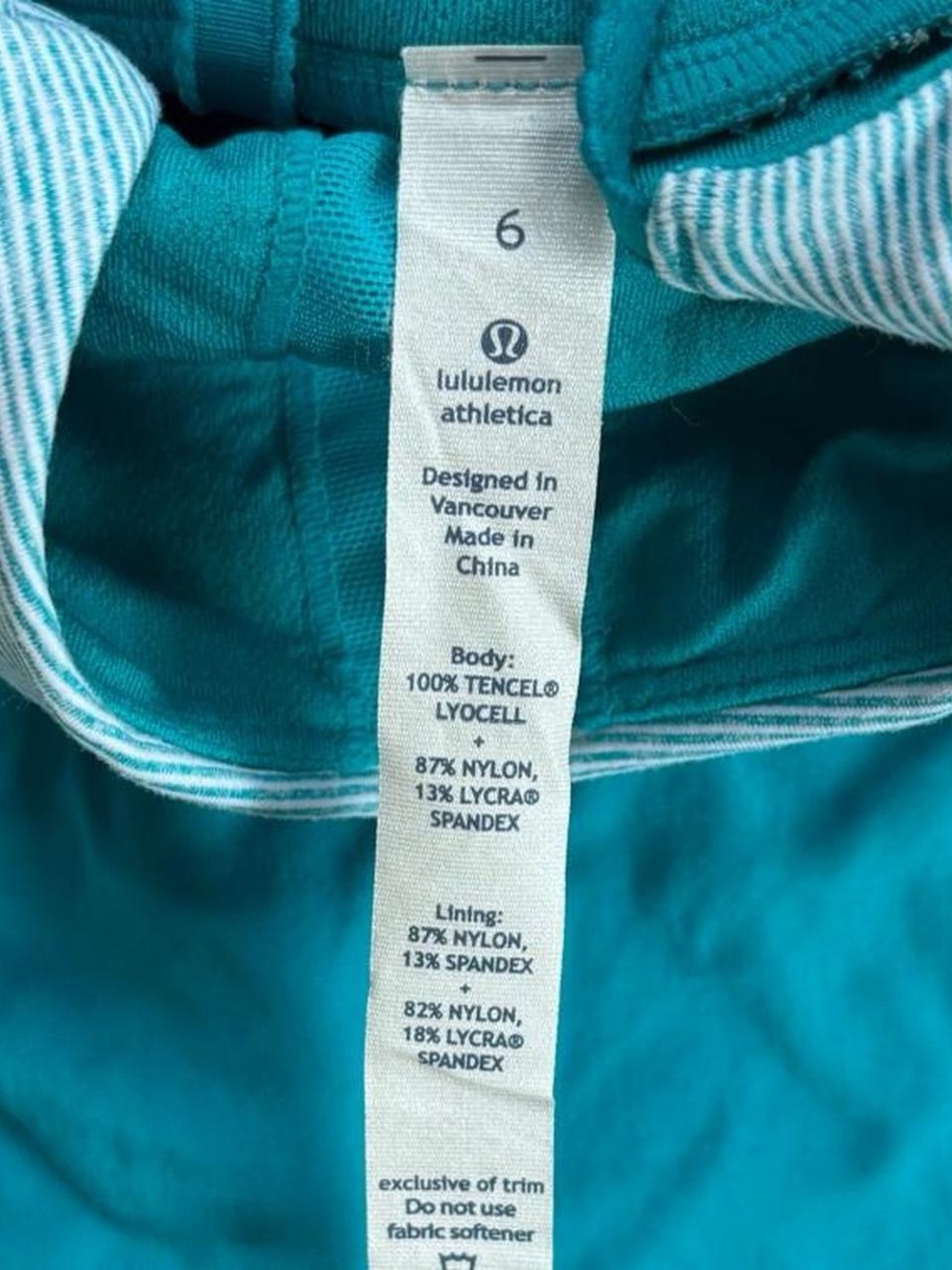 Lululemon babydoll blue striped bliss tank size 6 - Picture 2 of 3